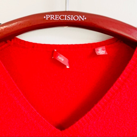 Beautiful Cashmere V-neck (Small) - Picture 4 of 10